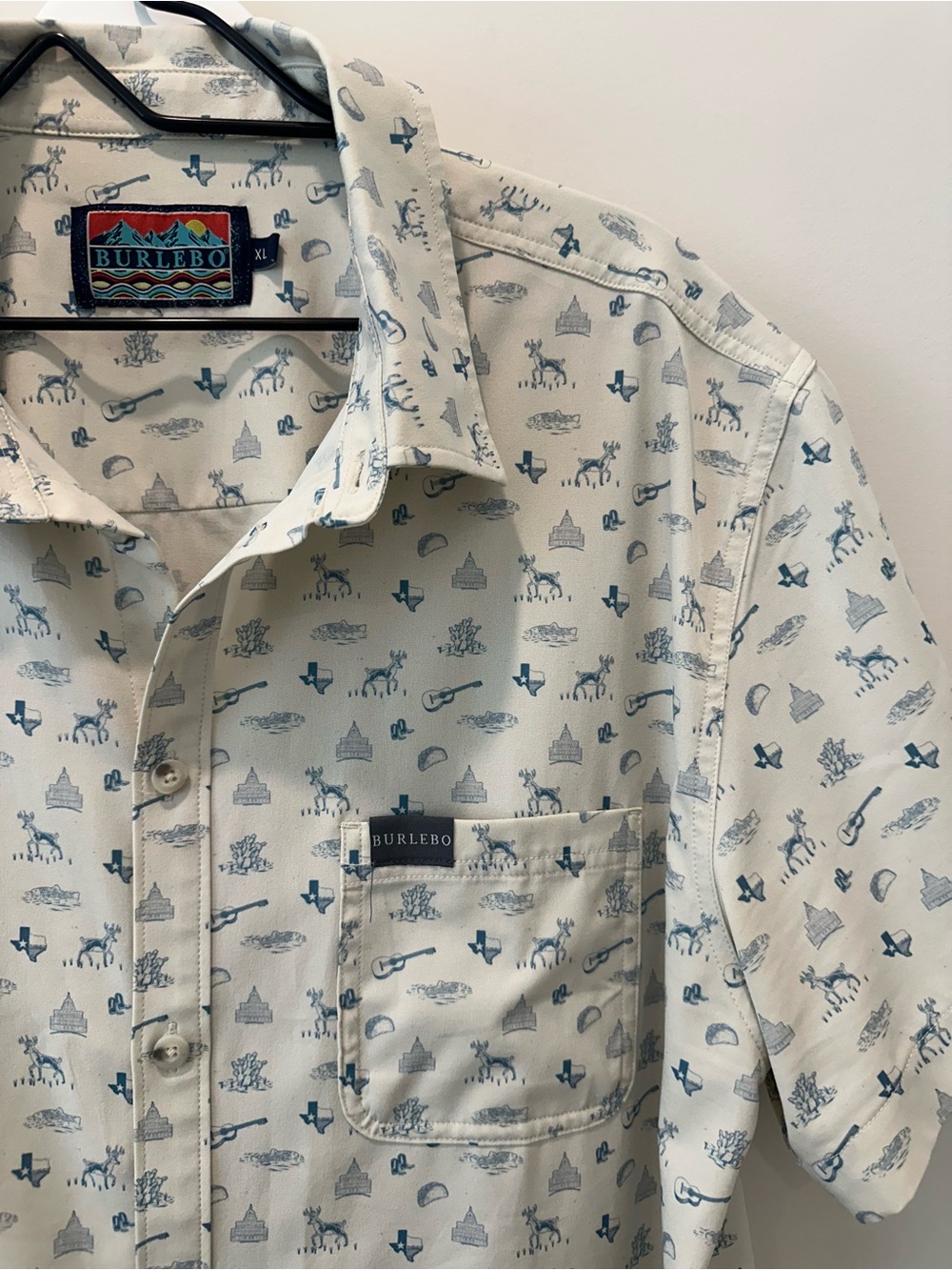 Men’s Burlebo Performance Button Up Lone Star State Texas Deer Guitar Taco XL - Picture 3 of 10